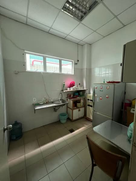 Factory for Rent in Balakong (Selangor) - David Lee - Kitchen - PropertyGuru.com.my