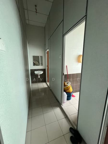 Factory for Rent in Balakong (Selangor) - David Lee - Corridor - PropertyGuru.com.my