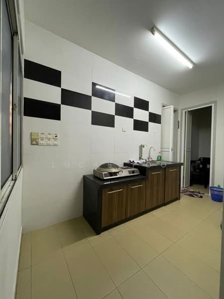 Kondominium untuk Disewa di Central Park condominium - Lucas Foo - Kitchen - PropertyGuru.com.my