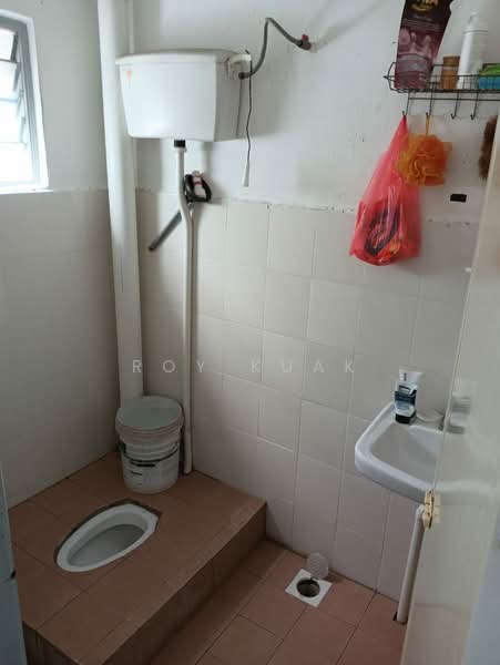 Rumah Teres 2 Tingkat untuk Dijual di Taman Pekatra Indah (Simpang Ampat) - Roy Kuak - Bathroom - PropertyGuru.com.my