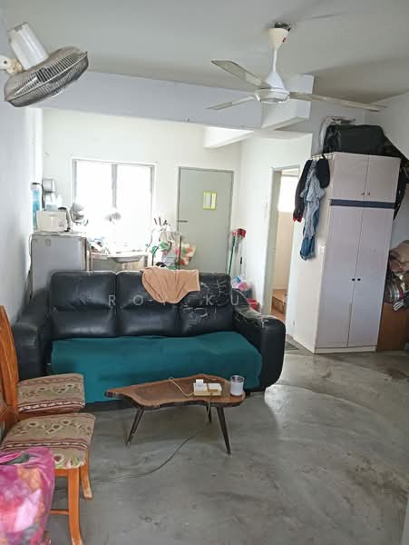 Rumah Teres 2 Tingkat untuk Dijual di Taman Pekatra Indah (Simpang Ampat) - Roy Kuak - Living Room - PropertyGuru.com.my