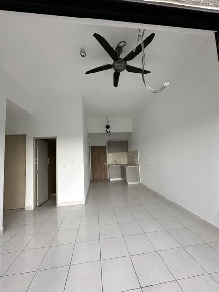 Kondominium untuk Dijual di Green Beverly Hills - Residensi Lili - DILLA YUSOFF - Living Room - PropertyGuru.com.my