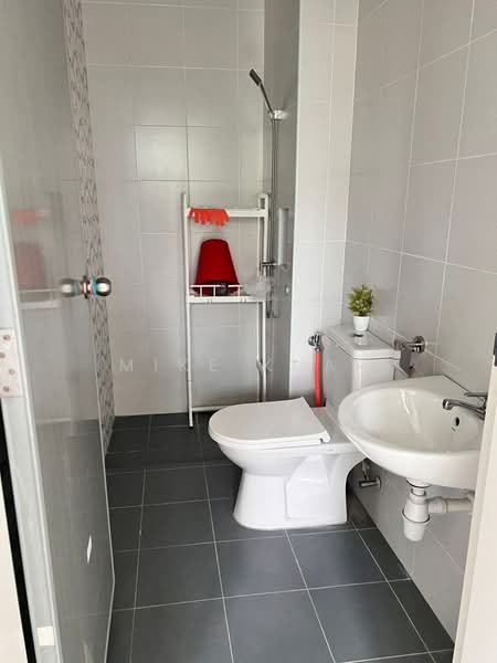 Rumah Bandar untuk Disewa di Taman Sungai Dua Utama (Butterworth) - Mike Kuar - Bathroom - PropertyGuru.com.my