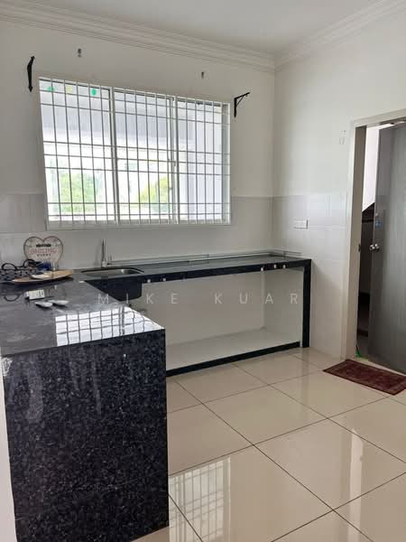 Rumah Bandar untuk Disewa di Taman Sungai Dua Utama (Butterworth) - Mike Kuar - Kitchen - PropertyGuru.com.my