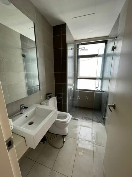 Kondominium untuk Disewa di Lakeville Residence - Jet Tan - Bathroom - PropertyGuru.com.my