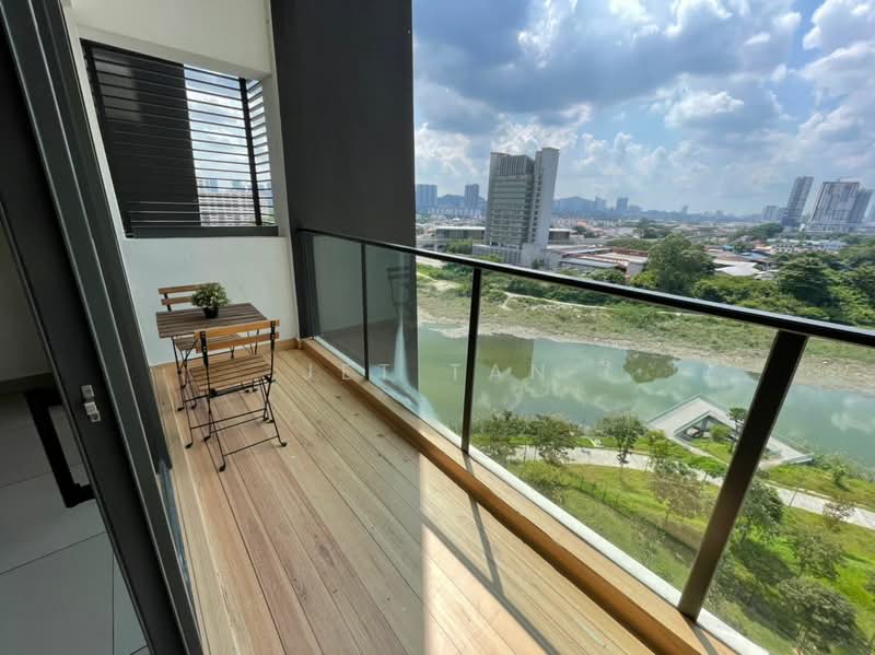 Kondominium untuk Disewa di Lakeville Residence - Jet Tan - Balcony - PropertyGuru.com.my