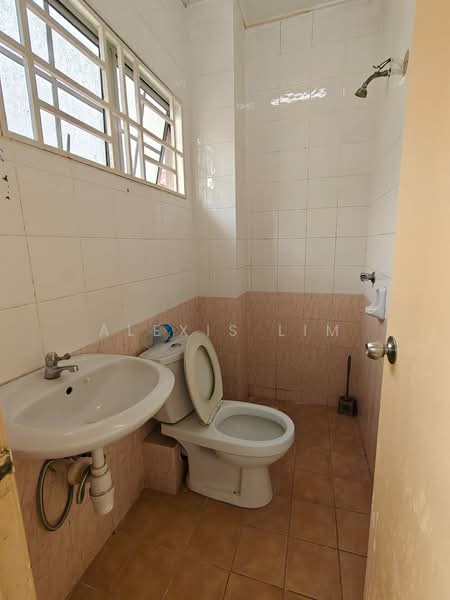 Rumah Teres 2.5 Tingkat untuk Disewa di Bandar Bukit Tinggi 2 (Klang) - Alexis Lim - Bathroom - PropertyGuru.com.my