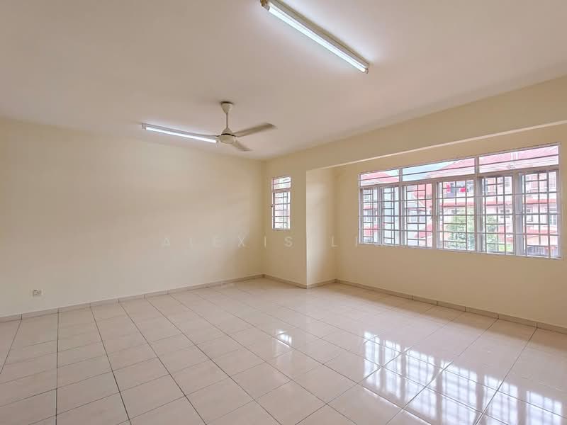 Rumah Teres 2.5 Tingkat untuk Disewa di Bandar Bukit Tinggi 2 (Klang) - Alexis Lim - Living Room - PropertyGuru.com.my
