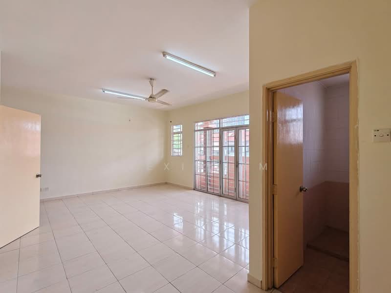 Rumah Teres 2.5 Tingkat untuk Disewa di Bandar Bukit Tinggi 2 (Klang) - Alexis Lim - Living Room - PropertyGuru.com.my