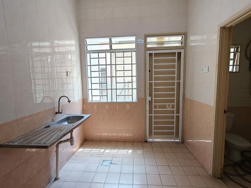 Rumah Teres 2.5 Tingkat untuk Disewa di Bandar Bukit Tinggi 2 (Klang) - Alexis Lim - Kitchen - PropertyGuru.com.my