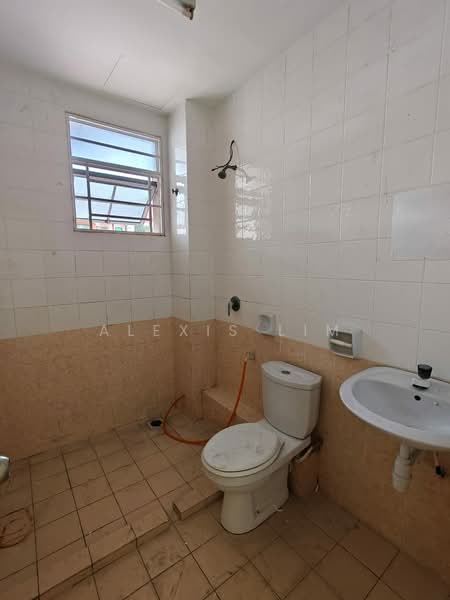 Rumah Teres 2.5 Tingkat untuk Disewa di Bandar Bukit Tinggi 2 (Klang) - Alexis Lim - Bathroom - PropertyGuru.com.my