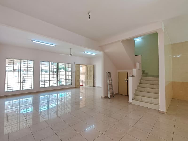 Rumah Teres 2.5 Tingkat untuk Disewa di Bandar Bukit Tinggi 2 (Klang) - Alexis Lim - Living Room - PropertyGuru.com.my