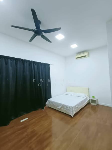 Service Residence for Sale at The Elements - Kweenie Chong - Bedroom - PropertyGuru.com.my