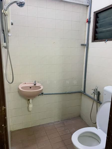 2-storey Terraced House for Sale in Taman Connaught (Cheras) - Addy Ng - Bathroom - PropertyGuru.com.my