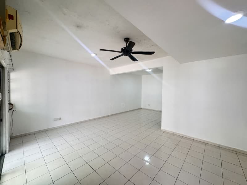 2.5-storey Terraced House for Sale in Bandar Mahkota Cheras (Cheras) - Edmond Liew - Living Room - PropertyGuru.com.my