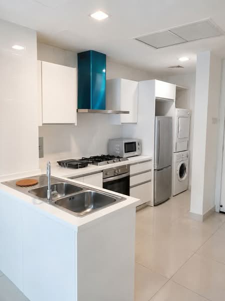 Servis Apartment untuk Disewa di Solaris Dutamas - Wei Ling - Kitchen - PropertyGuru.com.my