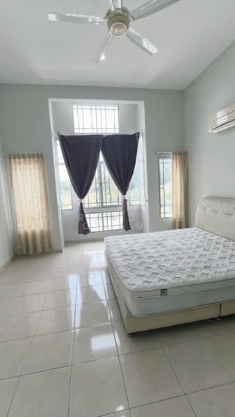 2-storey Terraced House for Rent in Setia Indah (Setia Alam) - Geraldine Chan - Bedroom - PropertyGuru.com.my