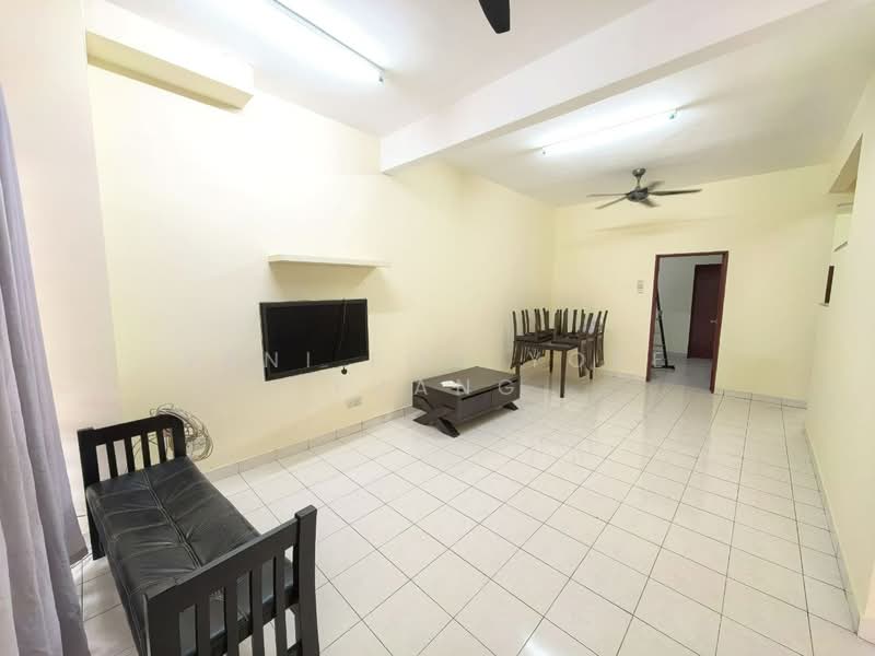 Rumah Teres 2 Tingkat untuk Disewa di Klang (Selangor) - Veni Foo Yoke Fuang - Living Room - PropertyGuru.com.my