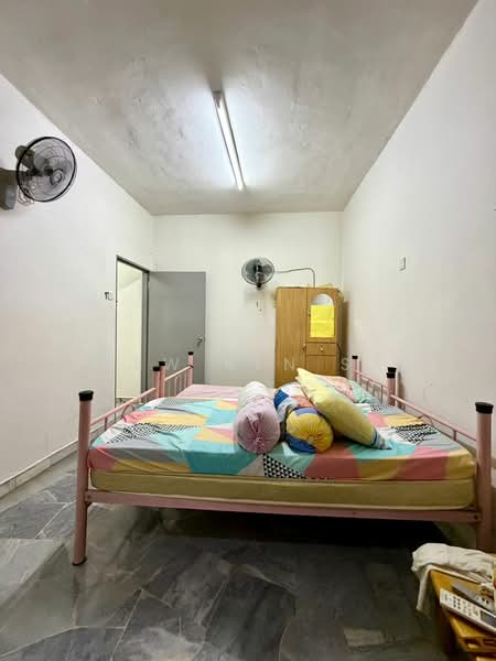 Townhouse for Sale in Bandar Baru Ampang (Ampang) - Chew Ken San - Bedroom - PropertyGuru.com.my