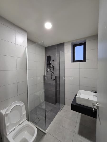 Servis Apartment untuk Disewa di The Era @ Duta North - Rane Ng - Bathroom - PropertyGuru.com.my
