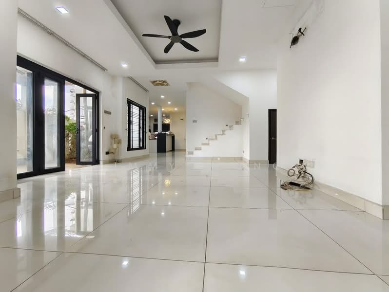 3-storey Terraced House for Sale in Taman Sri Gadong (Klang) - Jimmy Leong - Living Room - PropertyGuru.com.my