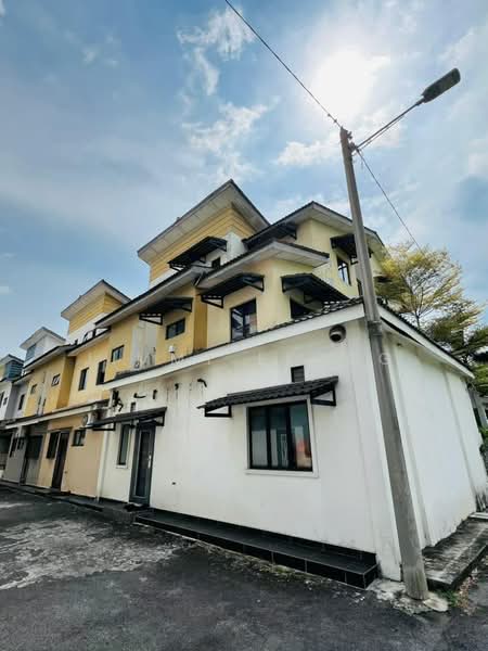 3-storey Terraced House for Sale in Taman Sri Gadong (Klang) - Jimmy Leong - Exterior - PropertyGuru.com.my