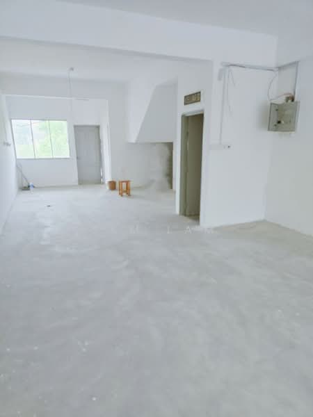 Kedai untuk Dijual di Kuala Kangsar (Perak) - Sam Lam - Interior - PropertyGuru.com.my