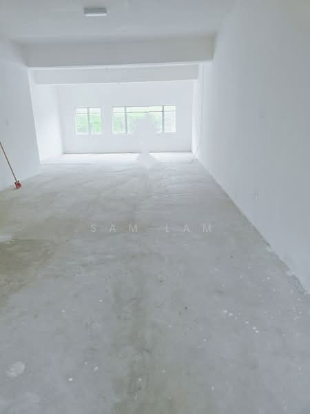 Kedai untuk Dijual di Kuala Kangsar (Perak) - Sam Lam - Interior - PropertyGuru.com.my