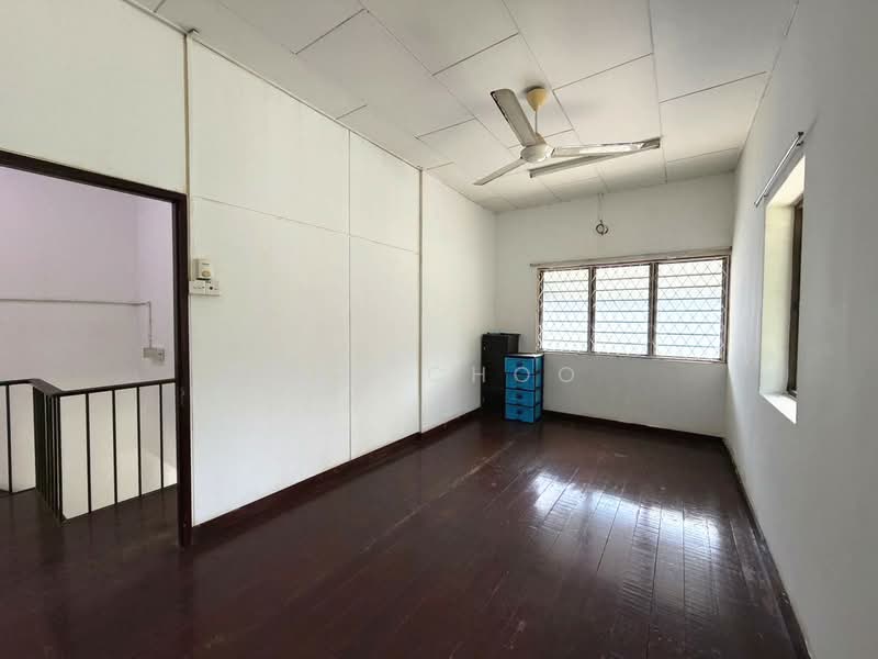 Rumah Teres 2 Tingkat untuk Disewa di Taman Besi (Jelutong) - Jen Choo - Interior - PropertyGuru.com.my
