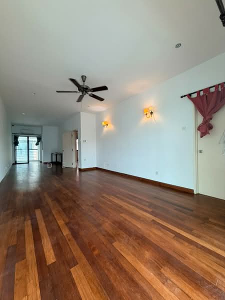 3-storey Terraced House for Sale in Lake Fields (Sungai Besi) - Denver Sin - Living Room - PropertyGuru.com.my