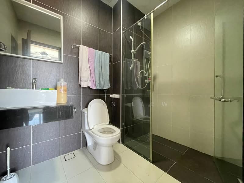 Apartment for Sale at D'Secret Garden (Pangsapuri Kempas Indah) - Ziyan Liew - Bathroom - PropertyGuru.com.my