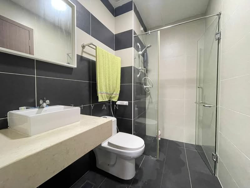 Apartment for Sale at D'Secret Garden (Pangsapuri Kempas Indah) - Ziyan Liew - Bathroom - PropertyGuru.com.my