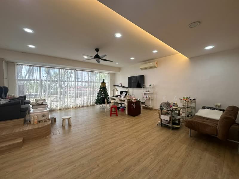 Shop for Sale in Melaka City (Melaka) - Alvin Chan Kai Boon - Living Room - PropertyGuru.com.my
