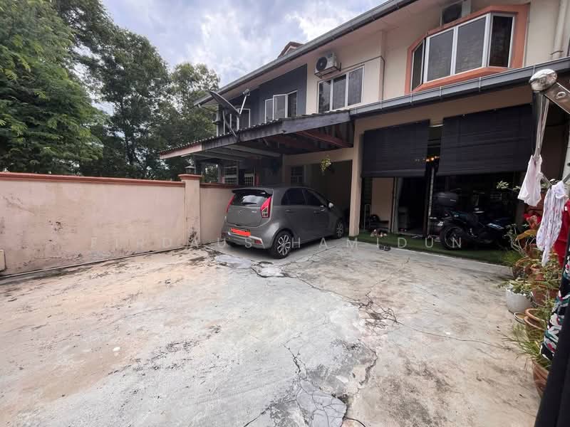 Rumah Teres 2.5 Tingkat untuk Dijual di Taman Equine (Seri Kembangan) - Firdaus Hamidun - PropertyGuru.com.my