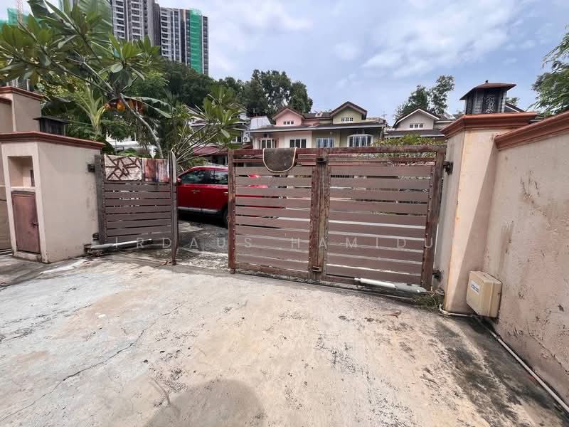 Rumah Teres 2.5 Tingkat untuk Dijual di Taman Equine (Seri Kembangan) - Firdaus Hamidun - PropertyGuru.com.my