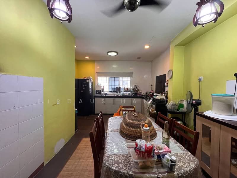 Rumah Teres 2.5 Tingkat untuk Dijual di Taman Equine (Seri Kembangan) - Firdaus Hamidun - PropertyGuru.com.my