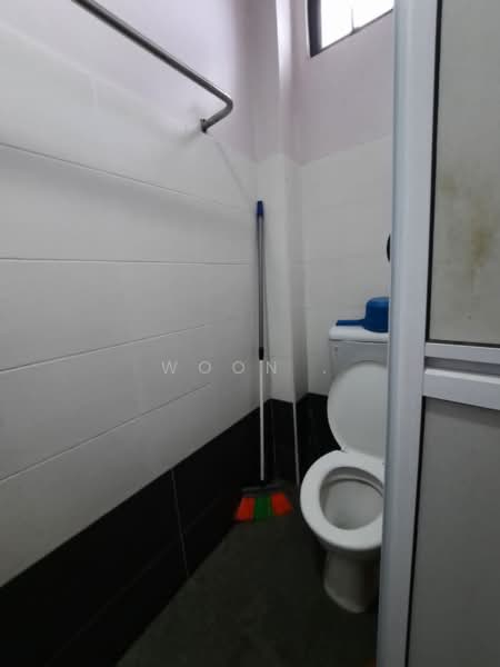 Rumah Flat untuk Dijual di Rumah Pangsa Kenanga 3 - Woon . - Bathroom - PropertyGuru.com.my