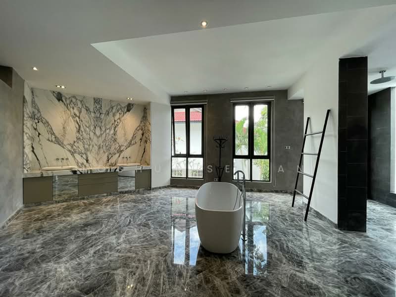 Rumah Banglo untuk Disewa di Taman Tunku (Bukit Tunku (Kenny Hills)) - Joshua Selvan - Bathroom - PropertyGuru.com.my