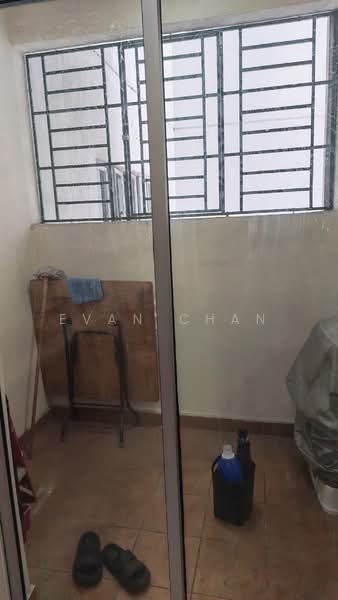 Kediaman Servis untuk Dijual di OUG Parklane - Evan Chan - Balcony - PropertyGuru.com.my
