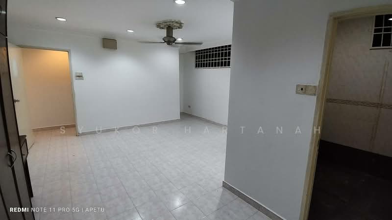 Rumah Teres 1 Tingkat untuk Dijual di Rawang (Selangor) - Syukor Hartanah - Living Room - PropertyGuru.com.my