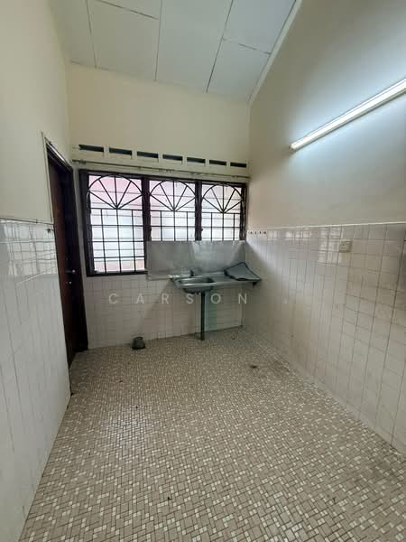 1-storey Terraced House for Sale in Perling (Johor) - Carson . - Kitchen - PropertyGuru.com.my