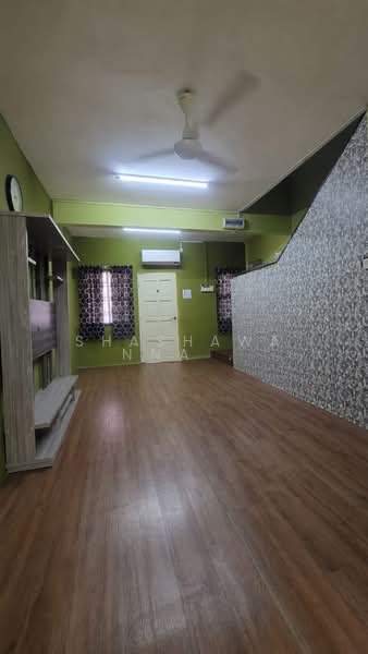 2-storey Terraced House for Sale in Taman Puteri Wangsa (Ulu Tiram) - Shashawanna . - Living Room - PropertyGuru.com.my