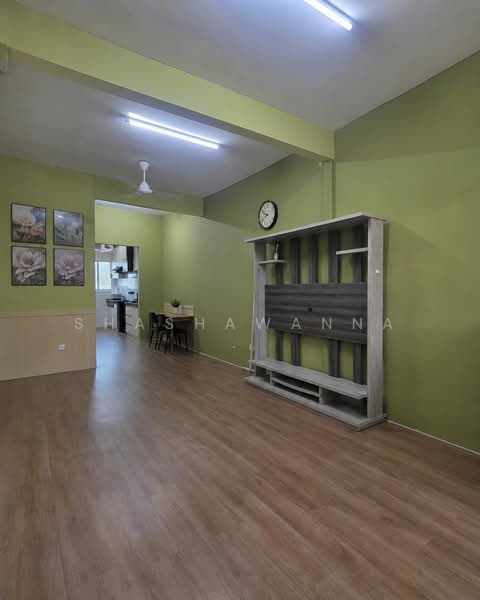 2-storey Terraced House for Sale in Taman Puteri Wangsa (Ulu Tiram) - Shashawanna . - Living Room - PropertyGuru.com.my