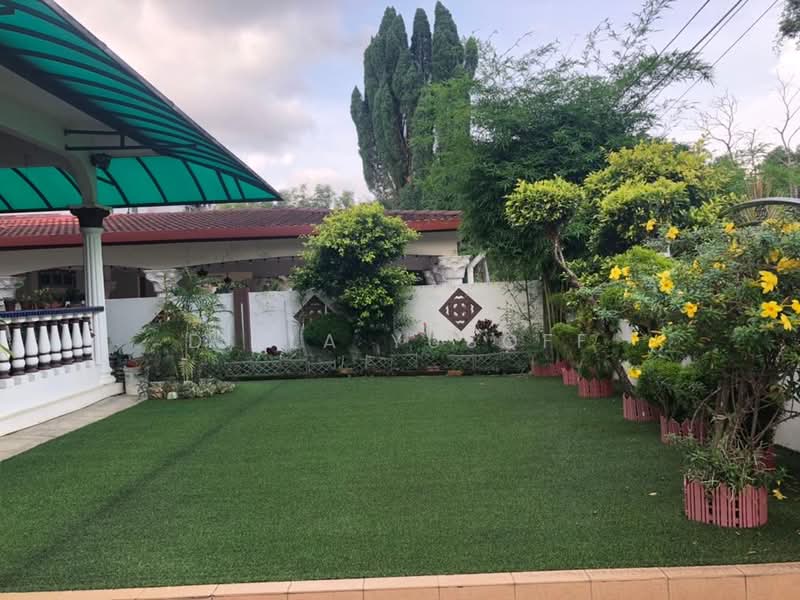 Bungalow for Sale in Taman Rashidah Utama (Seremban) - DILLA YUSOFF - Garden - PropertyGuru.com.my