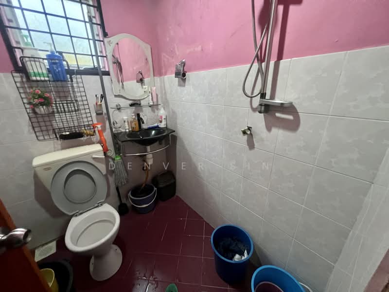 2-storey Terraced House for Sale in Bandar Mahkota Cheras (Cheras) - Denver Sin - Bathroom - PropertyGuru.com.my