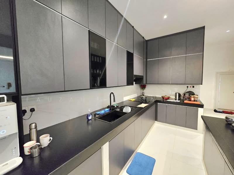 3.5-storey Terraced House for Sale in Bandar Nusaputra (Puchong) - Fauzan bin Sahrom - PropertyGuru.com.my