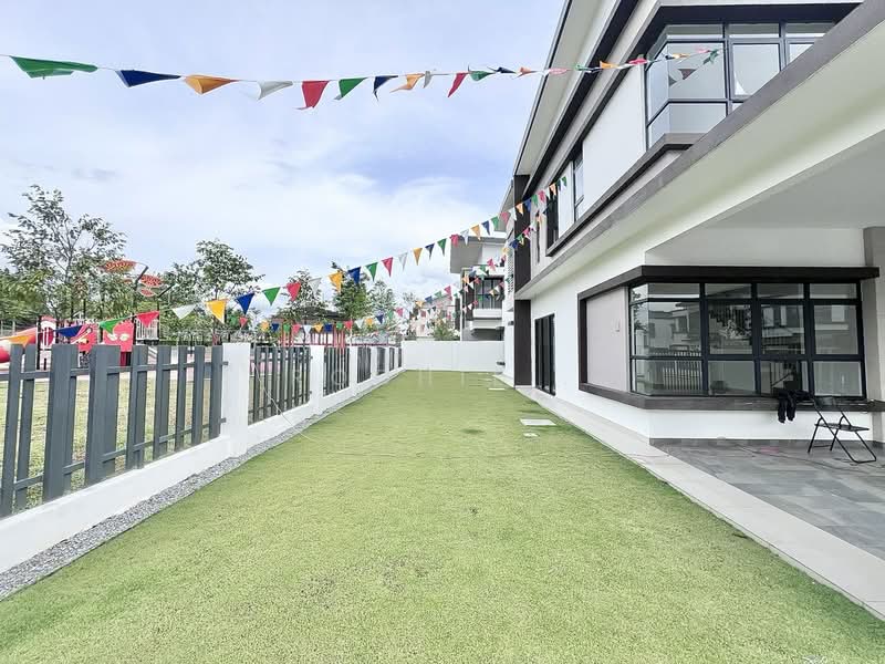 Semi-Detached House for Sale in Bandar Puteri Bangi (Bangi) - Rodhie . - Exterior - PropertyGuru.com.my