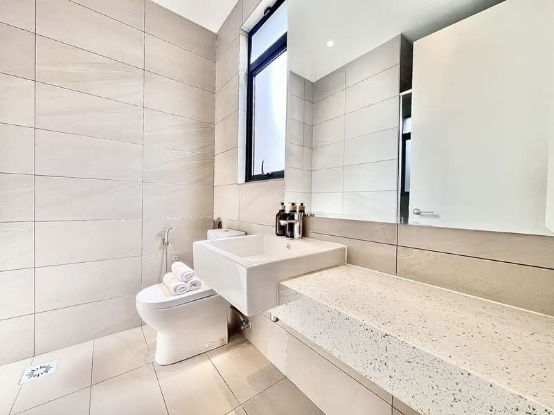 Semi-Detached House for Sale in Bandar Puteri Bangi (Bangi) - Rodhie . - Bathroom - PropertyGuru.com.my