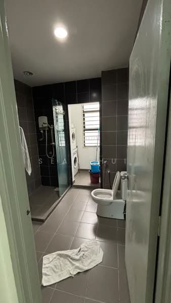 Servis Apartment untuk Dijual di Hedgeford 10 Residences - Sean Hui - Bathroom - PropertyGuru.com.my