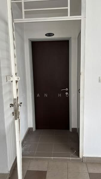 Servis Apartment untuk Dijual di Hedgeford 10 Residences - Sean Hui - Entrance - PropertyGuru.com.my